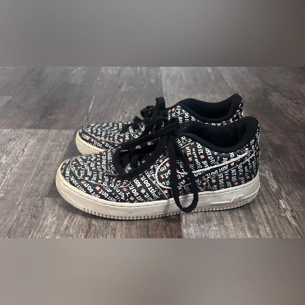 Nike Air Force 1 Low Just Do It Pack Black trainers US size 6.5 Youth